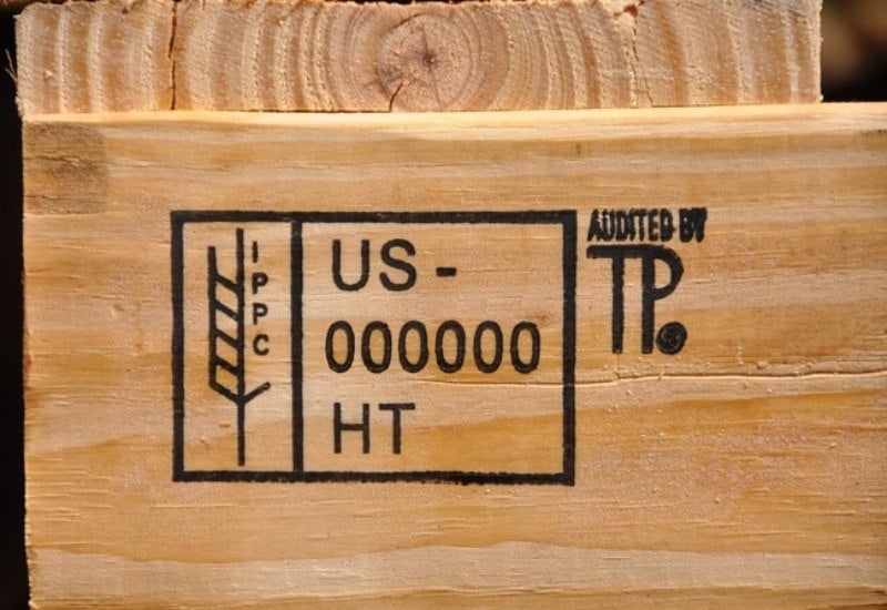 Close-up of a heat-treated crate displaying an IPPC HT stamp in Georgia  